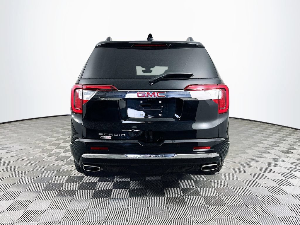 Used 2020 GMC Acadia Denali w/ Technology Package FWD image 11
