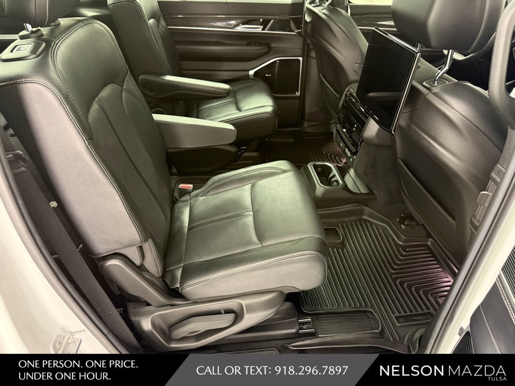 Used 2022 Jeep Wagoneer Series III w/ Premium Group I AWD/4WD image 50