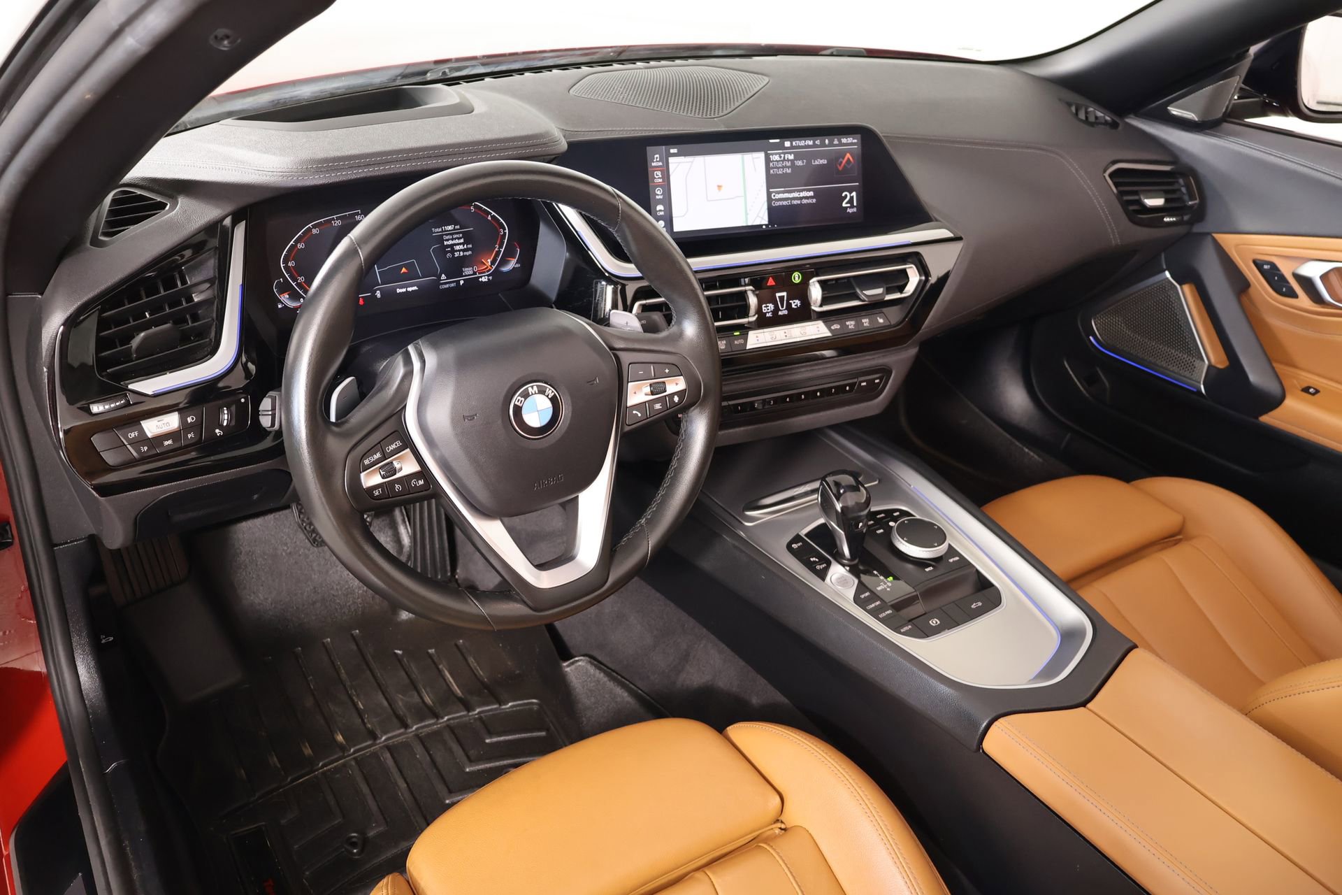 Used 2021 BMW Z4 sDrive30i w/ Executive Package image 2