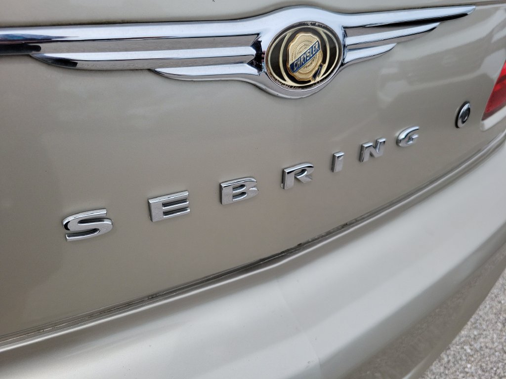 Used 2008 Chrysler Sebring Limited w/ Luxury Group FWD image 9