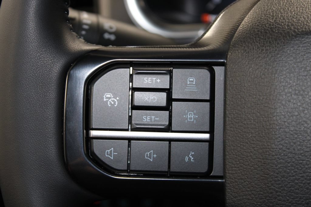 Used 2025 Ford F150 Platinum AWD/4WD image 37