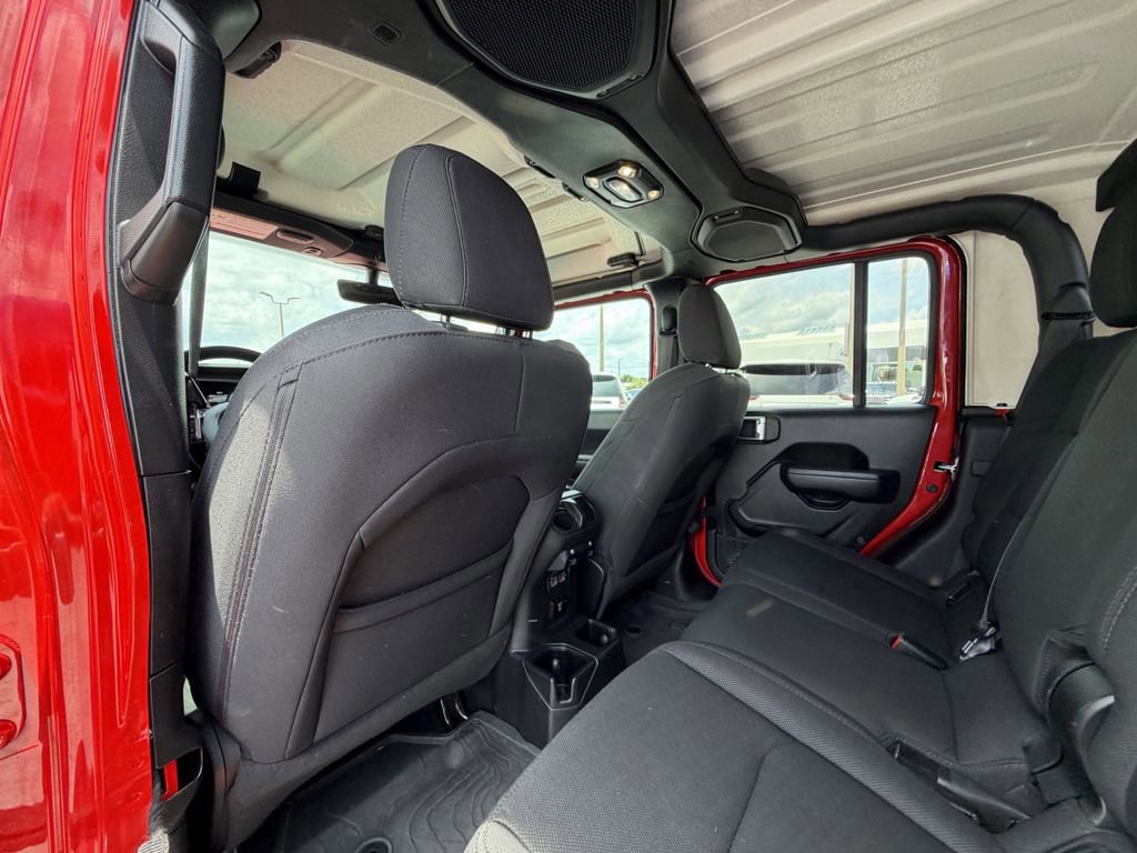 Used 2022 Jeep Gladiator Sport AWD/4WD image 16