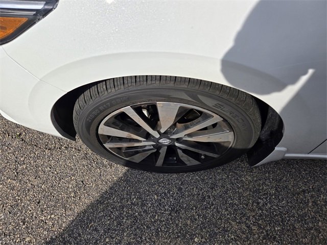 Used 2023 Nissan Sentra SV w/ SV Premium Package image 4