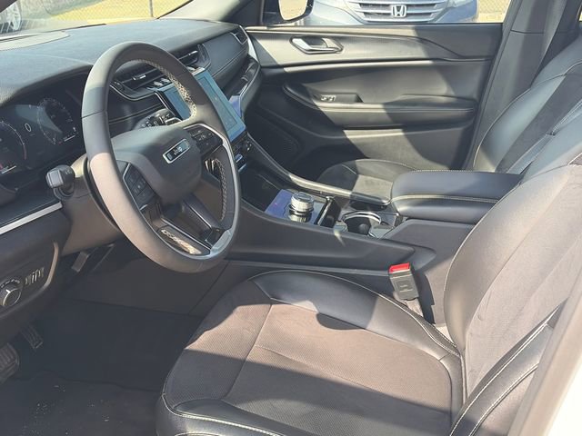 Used 2023 Jeep Grand Cherokee Altitude image 18