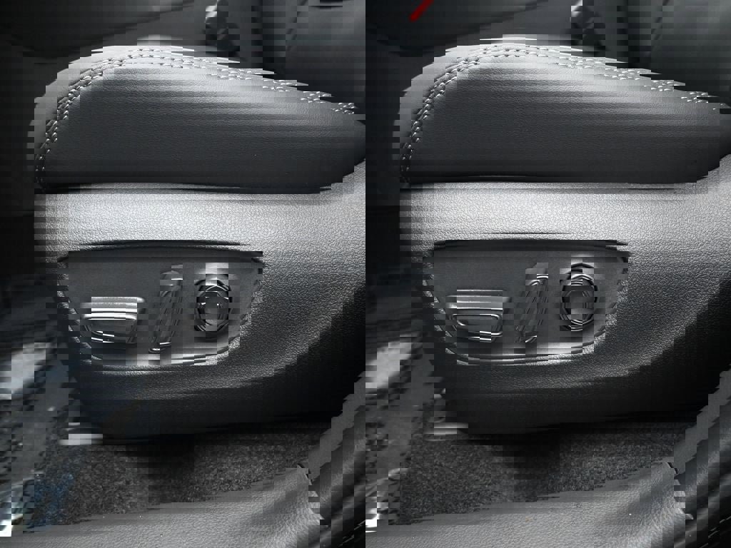 New 2025 Toyota RAV4 Limited w/ Weather Package image 10