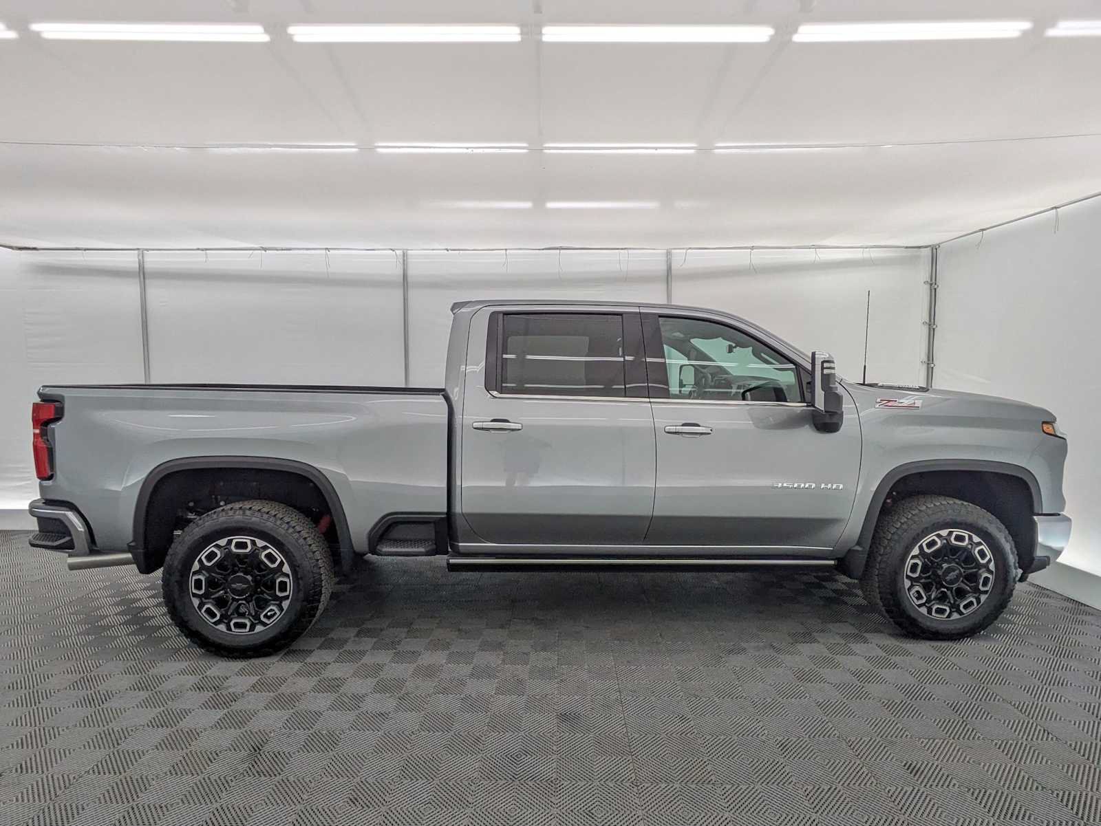 New 2025 Chevrolet Silverado 3500 LTZ w/ LTZ Convenience Package AWD/4WD image 7