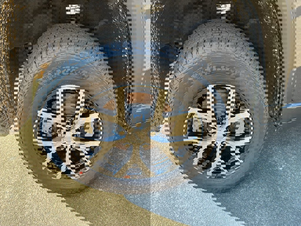 New 2025 Jeep Grand Cherokee Limited image 8