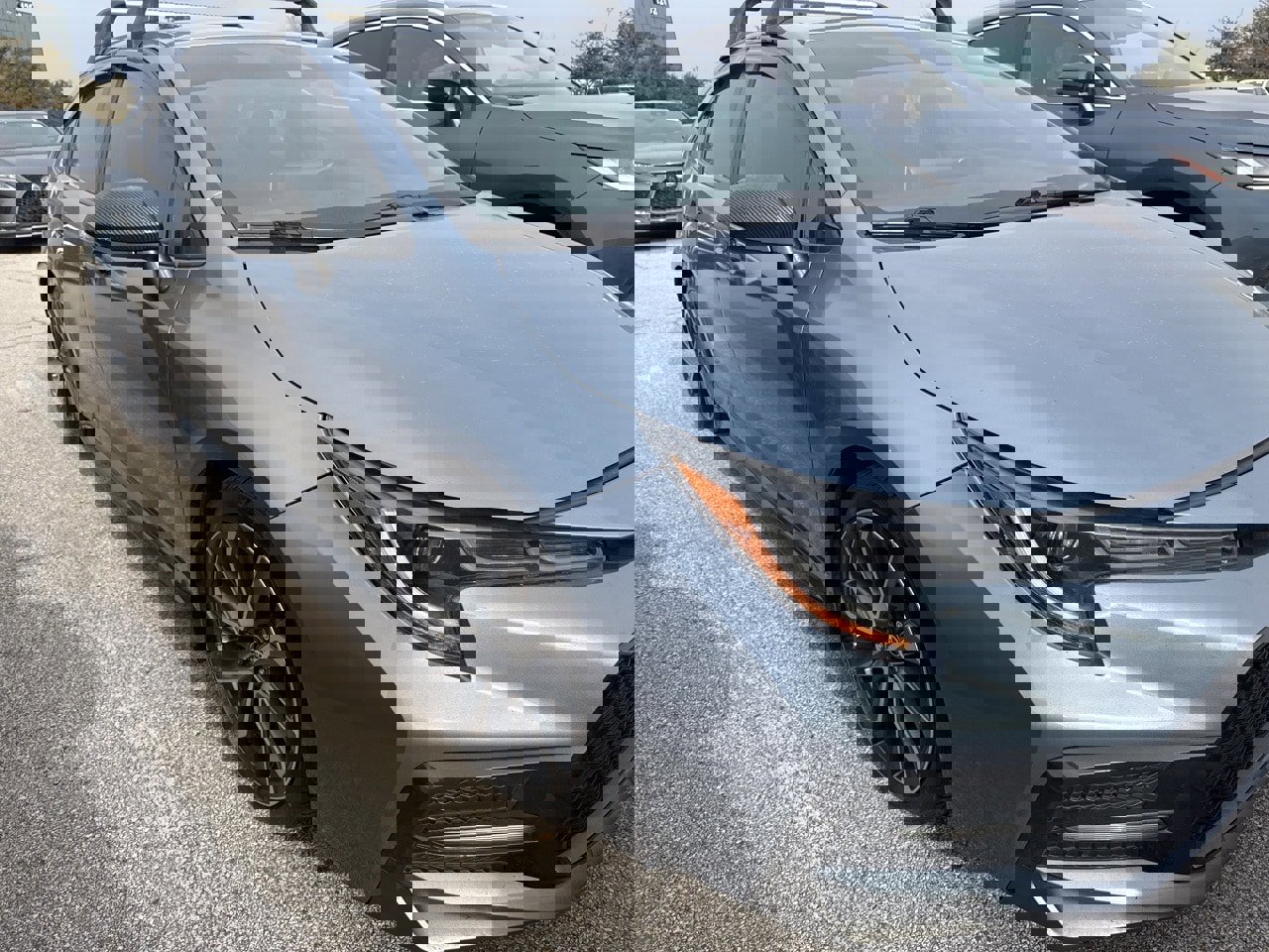 Used 2020 Toyota Corolla SE image 2