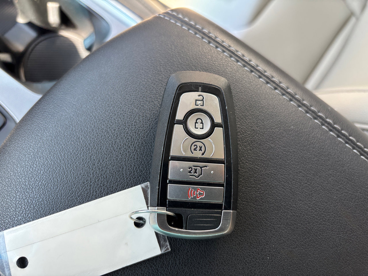 Used 2022 Ford Edge Titanium image 26