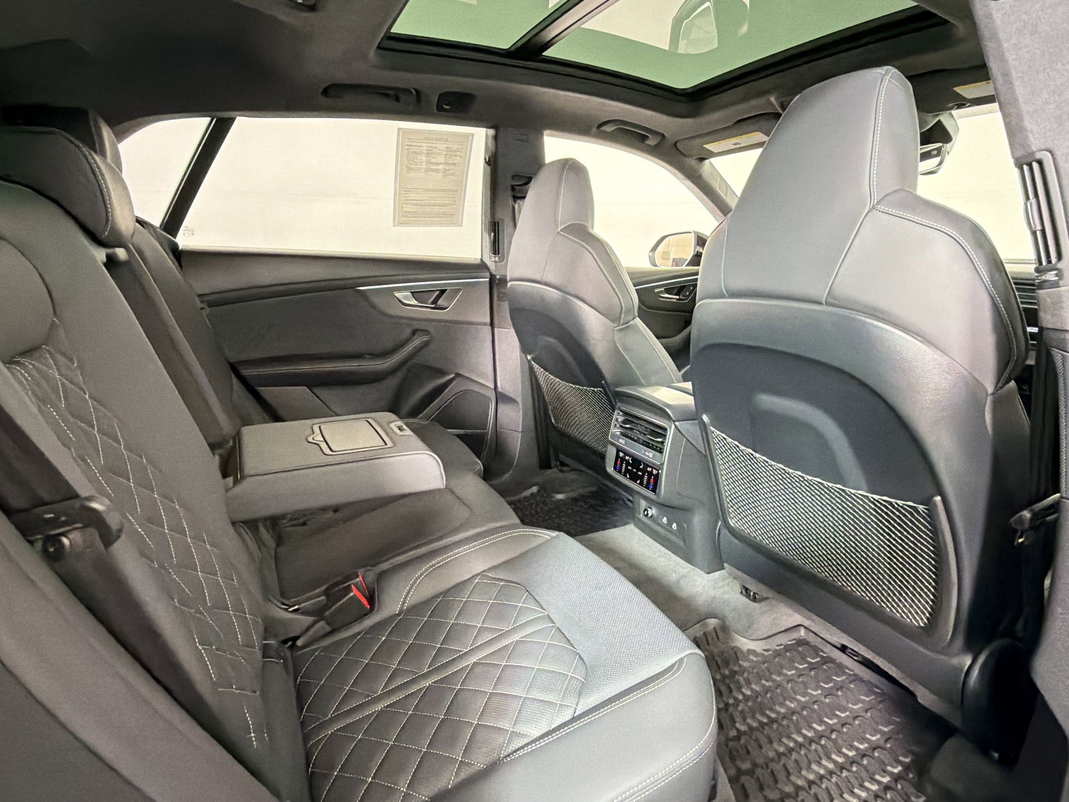 Certified 2025 Audi SQ8 Prestige image 30
