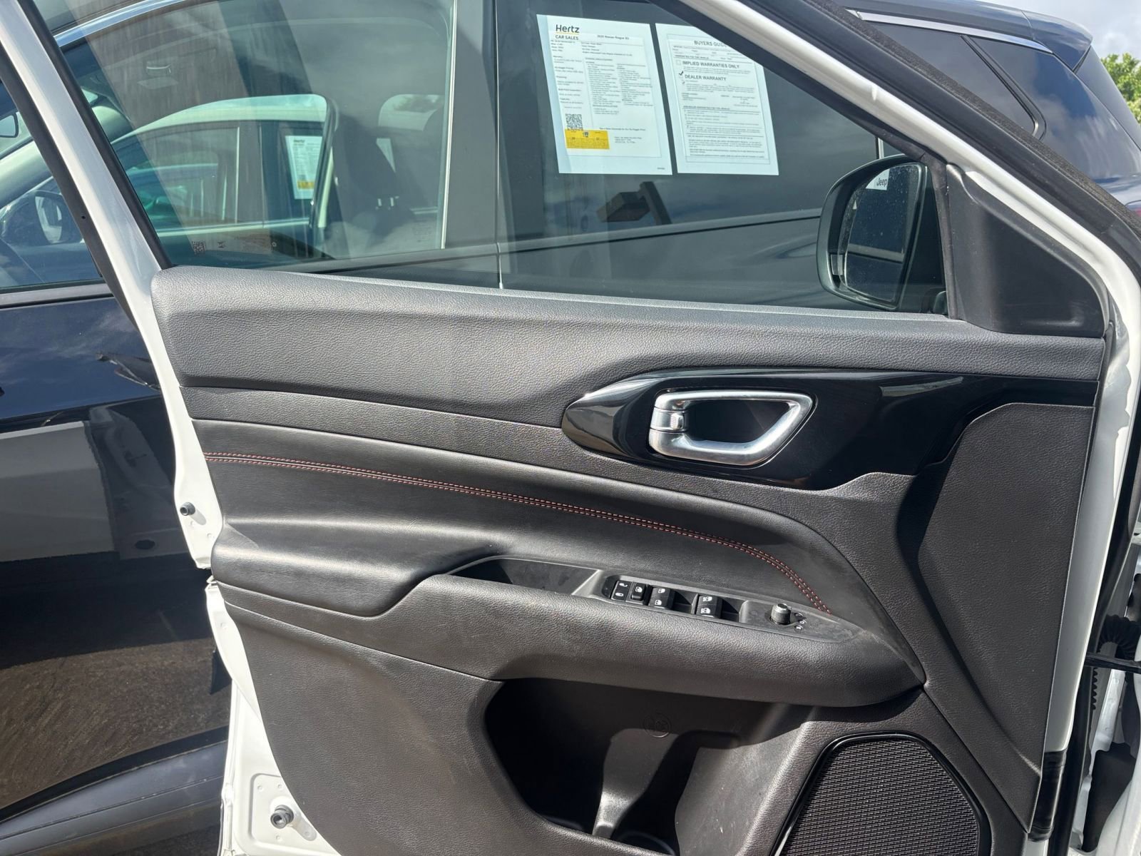 Used 2025 Jeep Compass Trailhawk AWD/4WD image 18