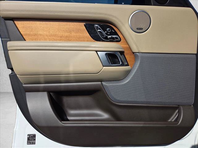Used 2019 Land Rover Range Rover Supercharged AWD/4WD image 11