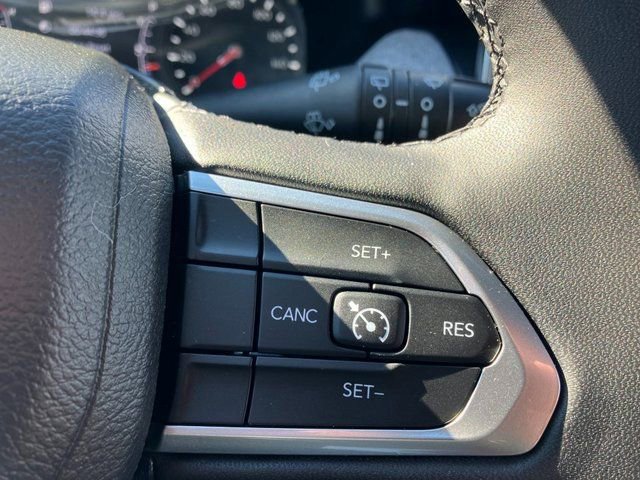 Used 2023 Jeep Compass Latitude image 6