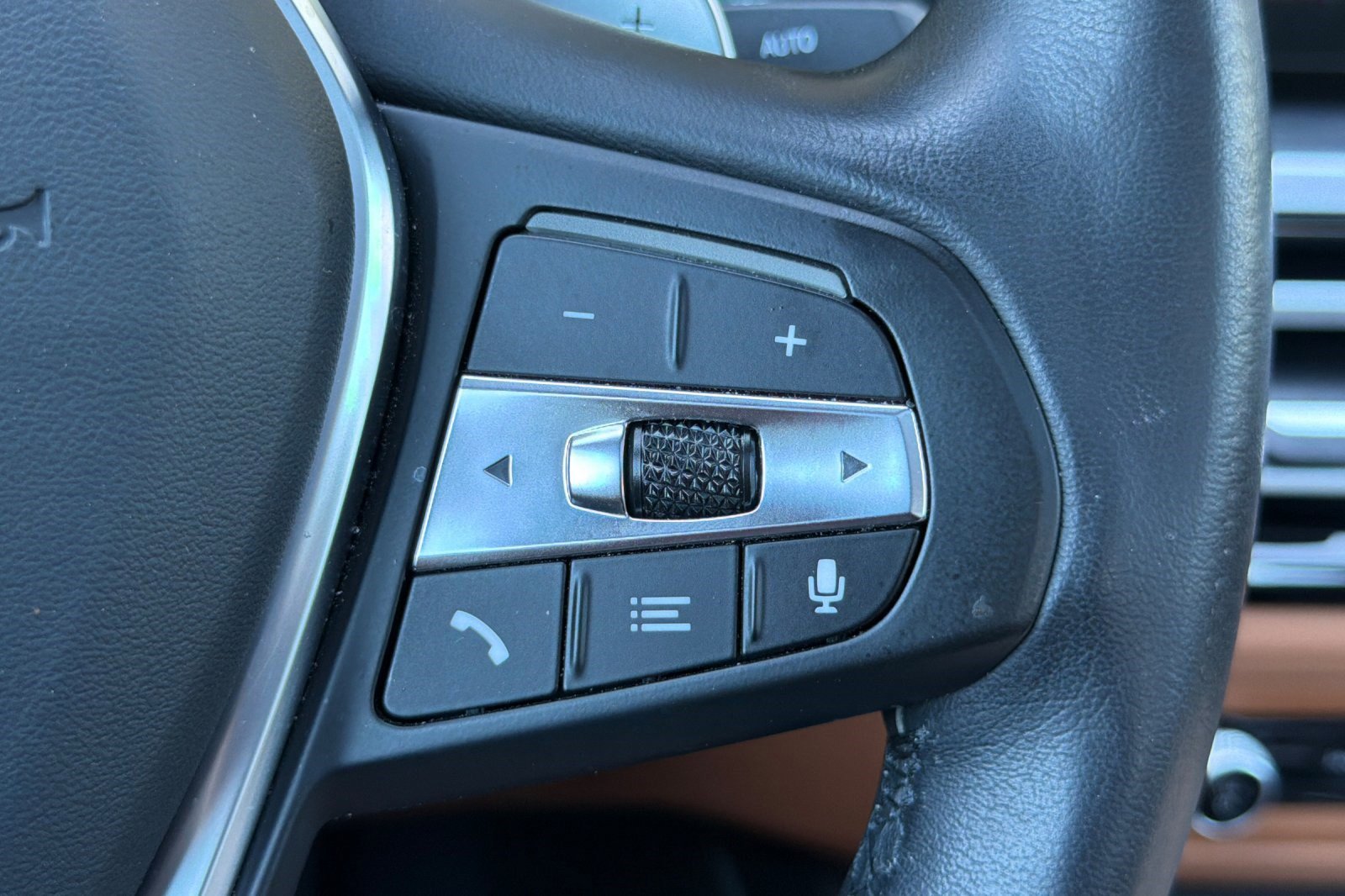 Used 2023 BMW 330i 330i w/ Premium Package image 31