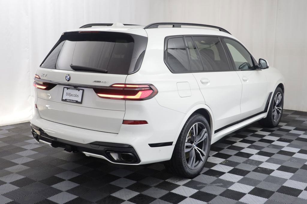 Certified 2024 BMW X7 xDrive40i w/ M Sport Package image 19