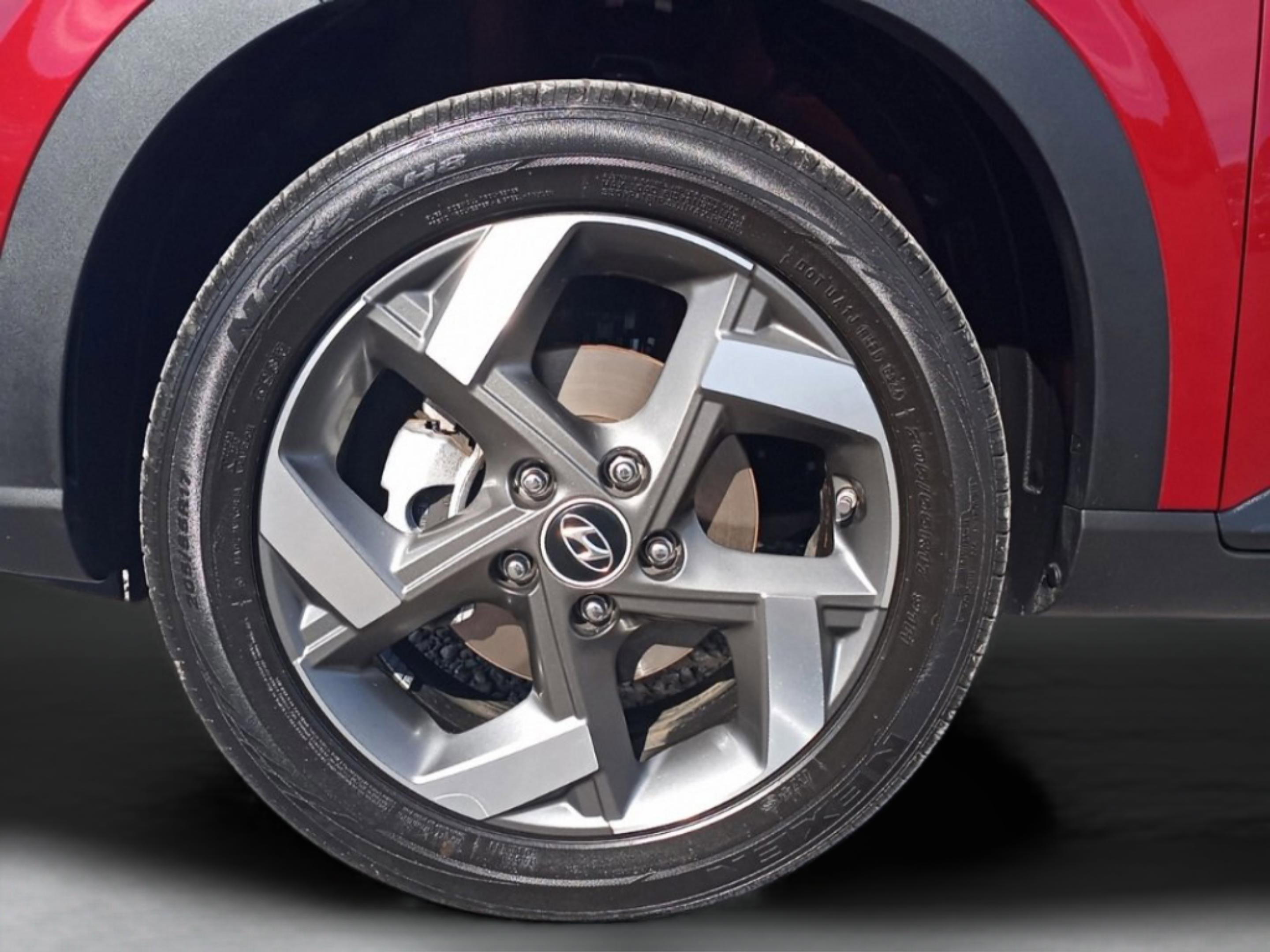 Certified 2024 Hyundai Venue SEL image 37