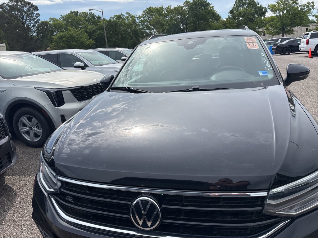 Used 2022 Volkswagen Tiguan SE R-Line AWD/4WD image 18