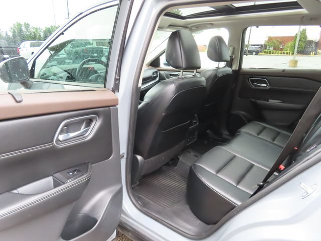 Used 2021 Nissan Rogue SV AWD/4WD image 20