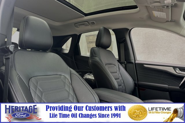 New 2024 Ford Escape Platinum w/ Premium Technology Package AWD/4WD image 14