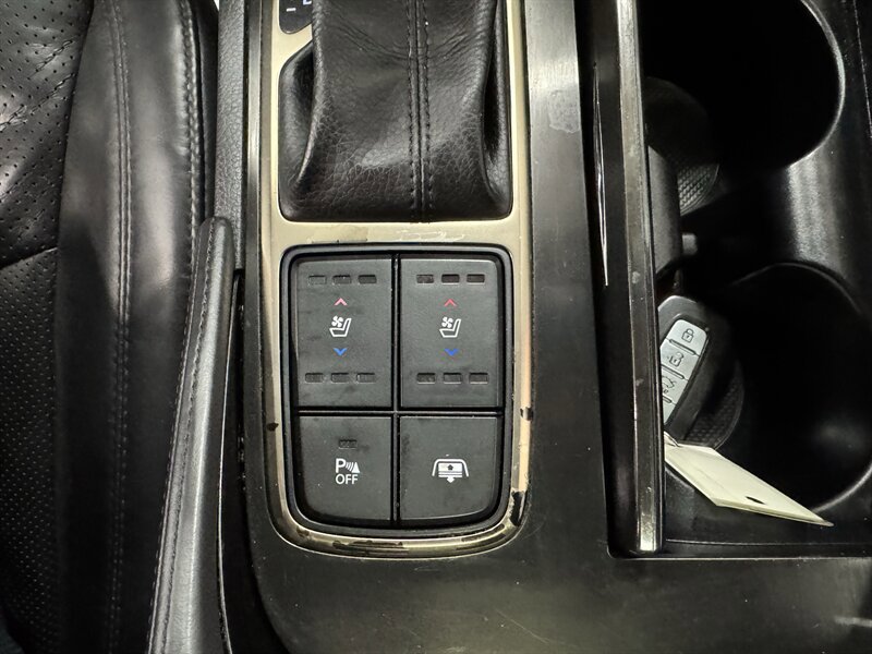 Used 2013 Hyundai Azera GLS w/ Technology Pkg image 11