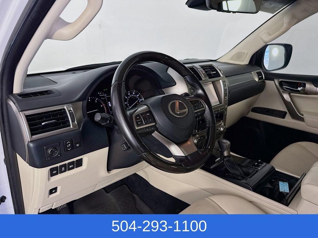 Used 2020 Lexus GX 460 Premium w/ Premium Package AWD/4WD image 23
