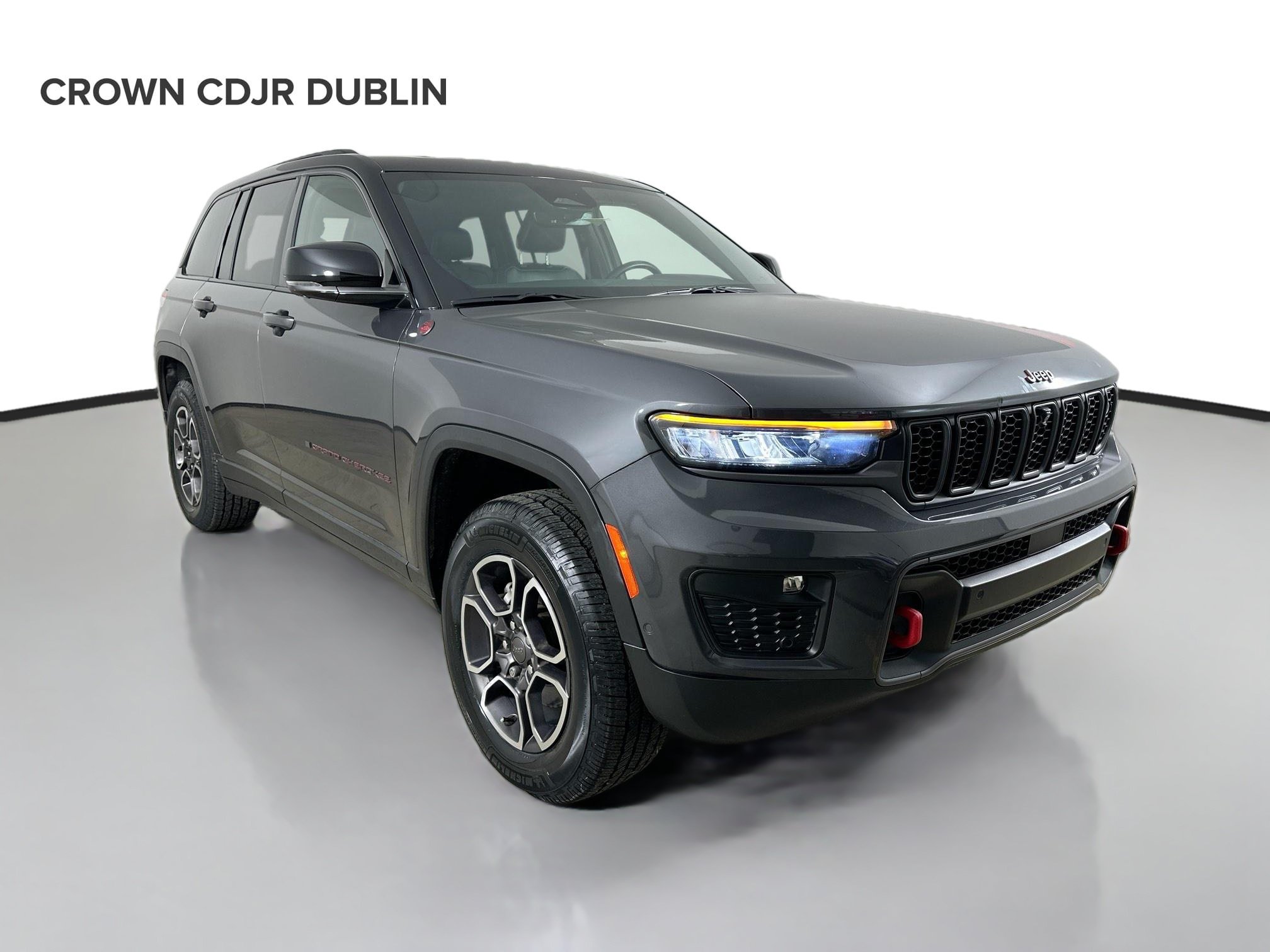Used 2022 Jeep Grand Cherokee Trailhawk w/ ADV Protech Group II AWD/4WD image 3