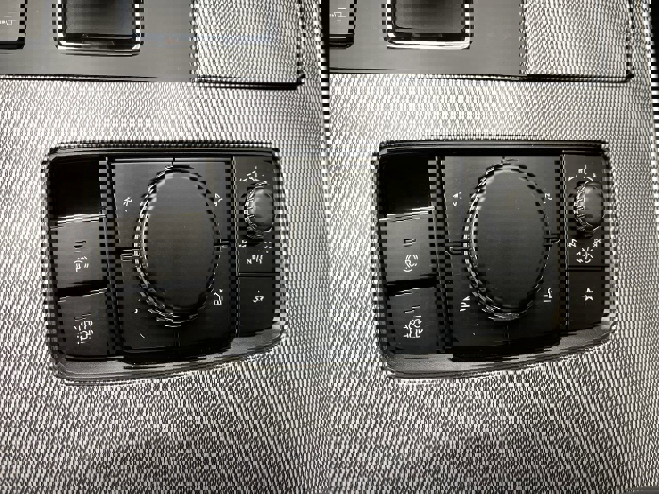 Certified 2025 MAZDA CX-70 Plug-In Hybrid w/ Premium Plus image 19