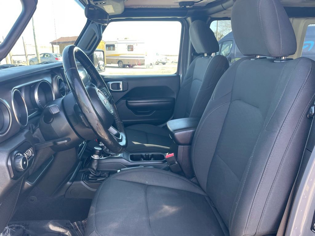 Used 2020 Jeep Wrangler Unlimited Sport image 2