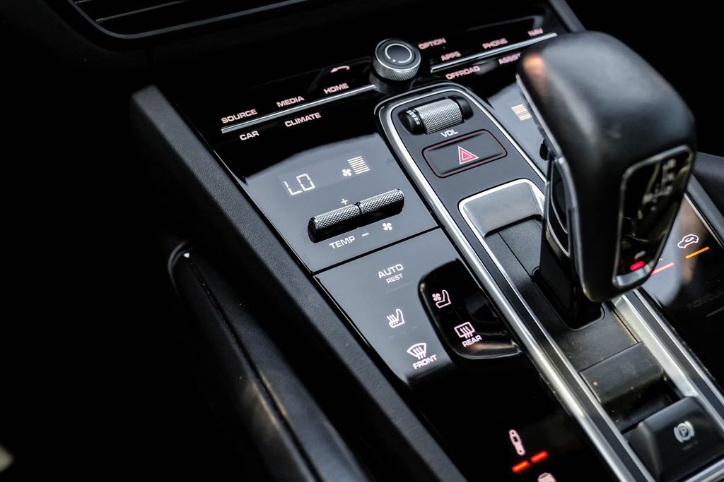 Used 2023 Porsche Cayenne Turbo AWD/4WD image 24