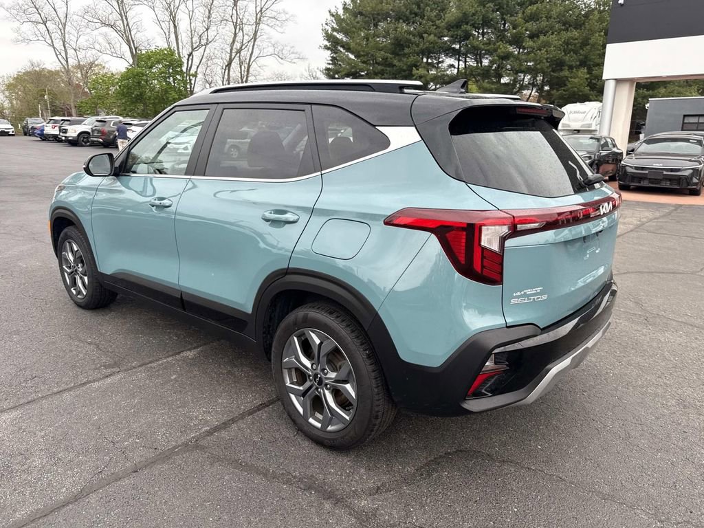 Used 2024 Kia Seltos S AWD/4WD image 3