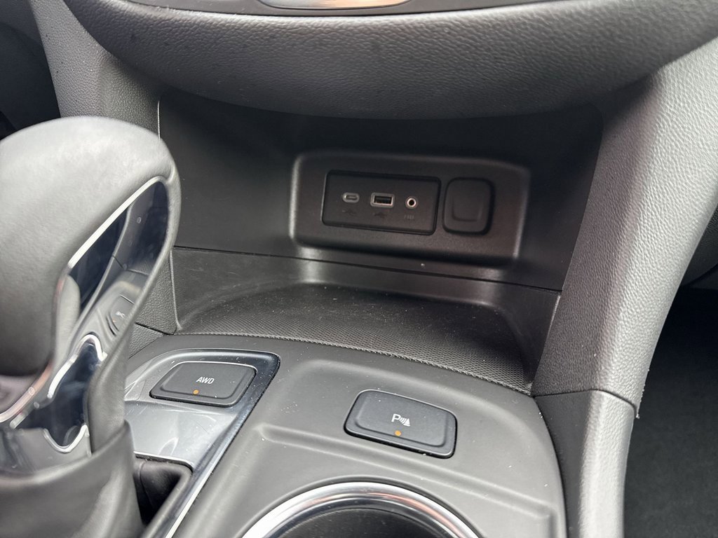 Certified 2024 Chevrolet Equinox LT image 27