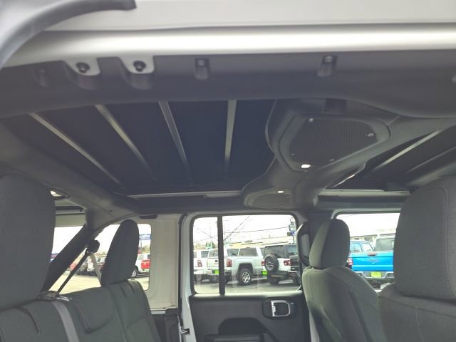 Used 2024 Jeep Wrangler Sport S image 45