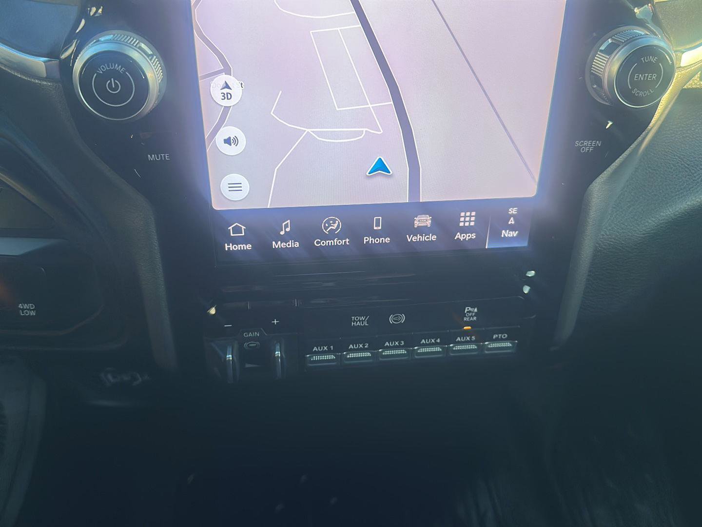 Used 2025 RAM 5500 Big Horn image 17