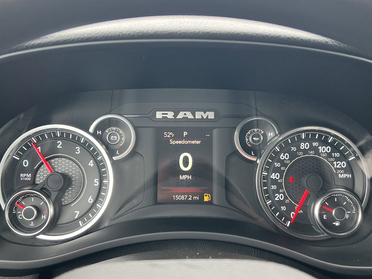 Used 2024 RAM 2500 Tradesman w/ Chrome Appearance Group image 16