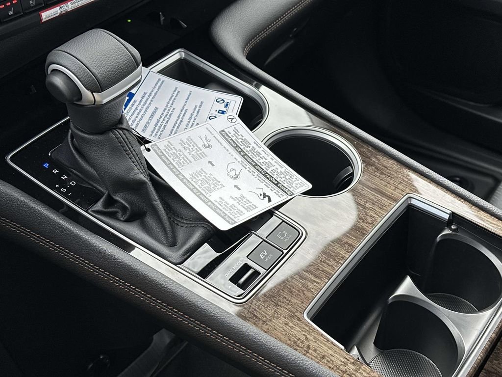 New 2026 Toyota Sienna Platinum AWD/4WD image 31