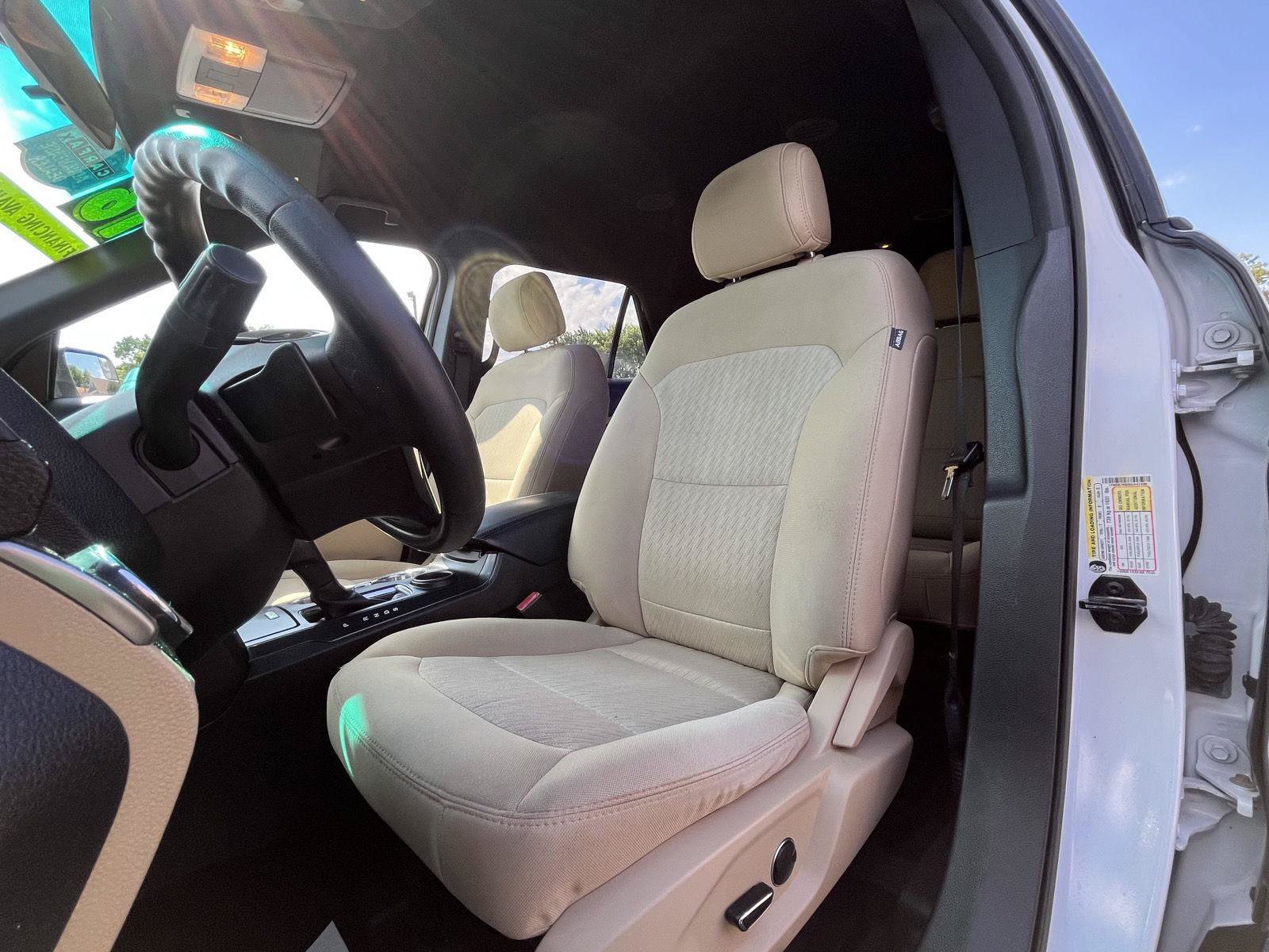Used 2016 Ford Explorer FWD image 5