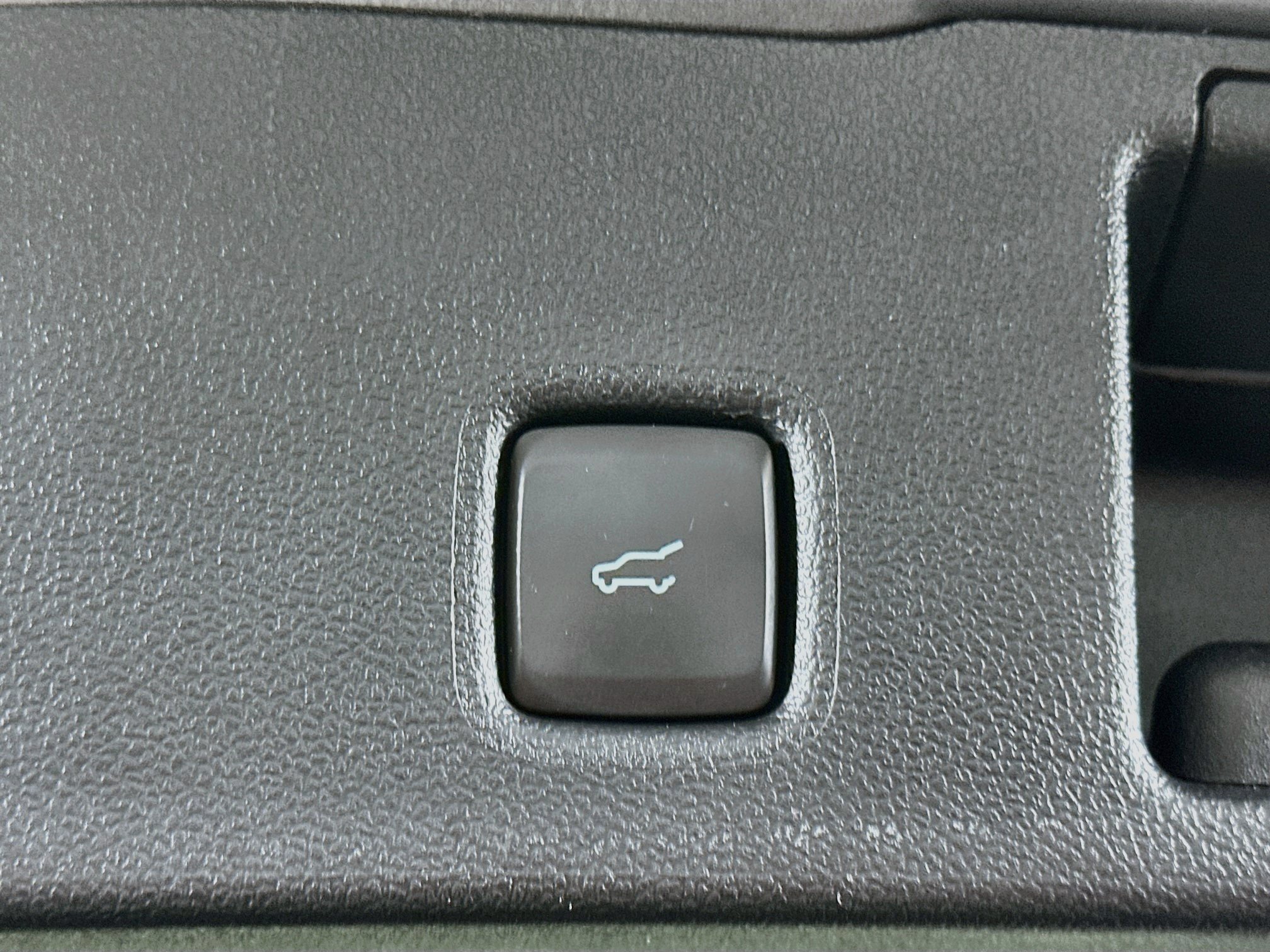 Used 2022 Ford Escape SEL w/ Technology Package FWD image 30