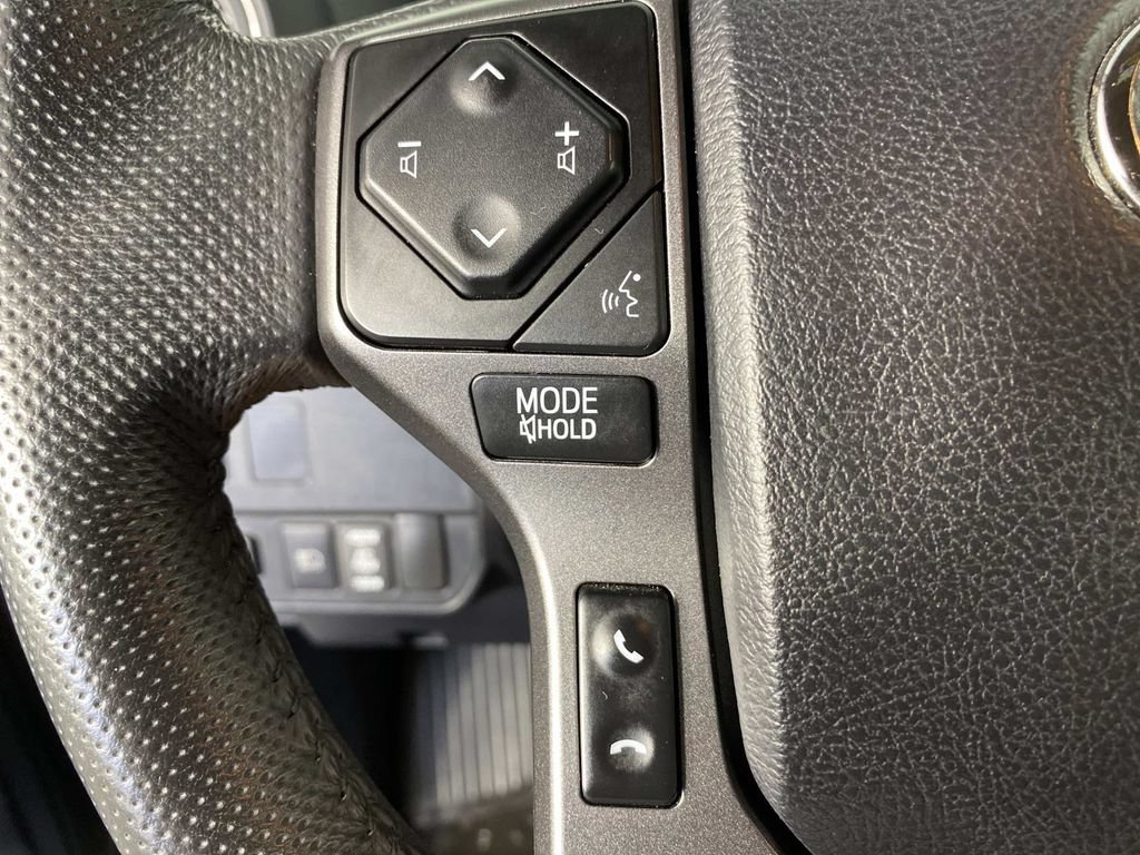 Used 2023 Toyota Tacoma TRD Sport w/ Technology Package AWD/4WD image 17