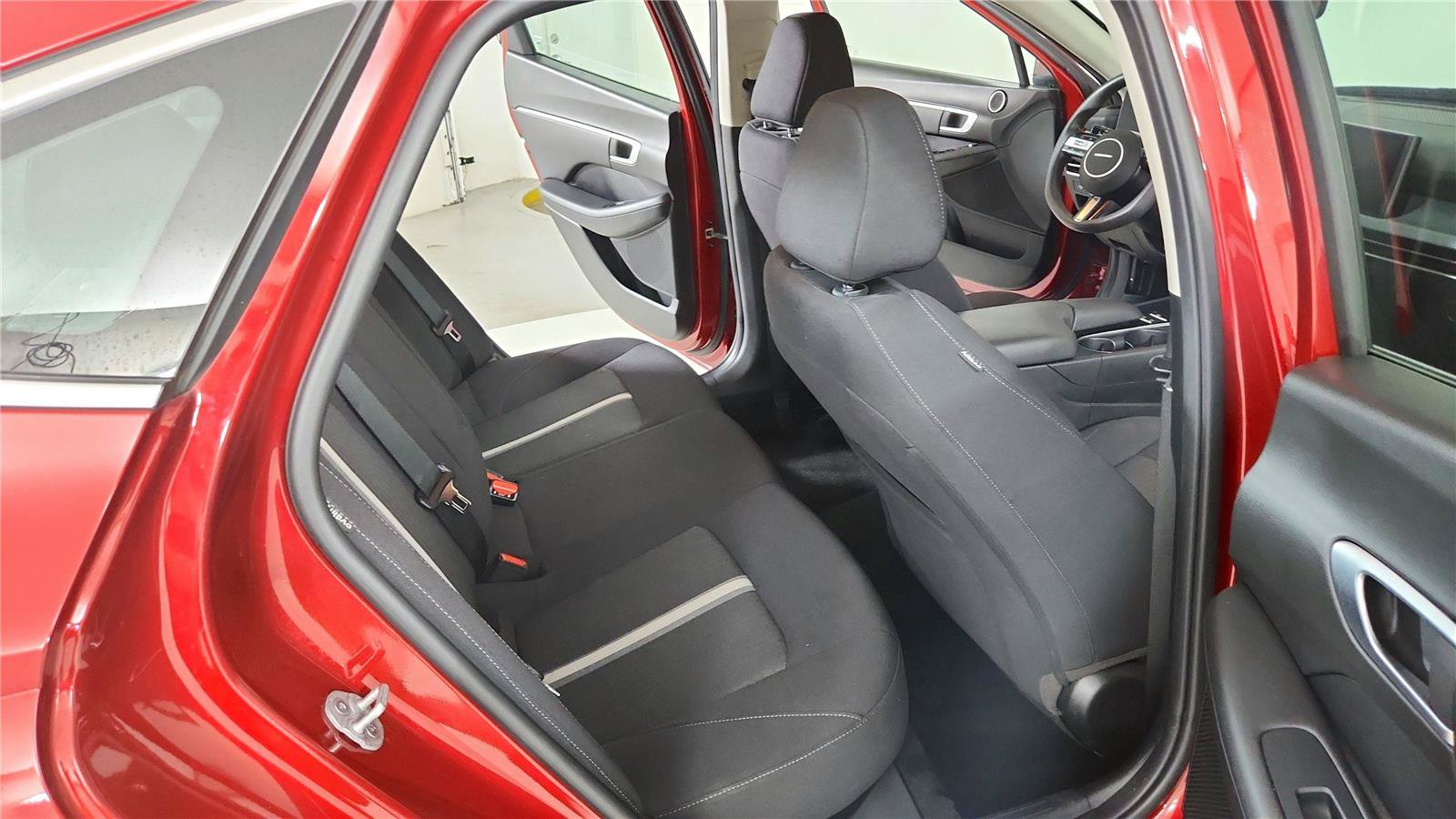 Used 2025 Hyundai Sonata SEL FWD image 17