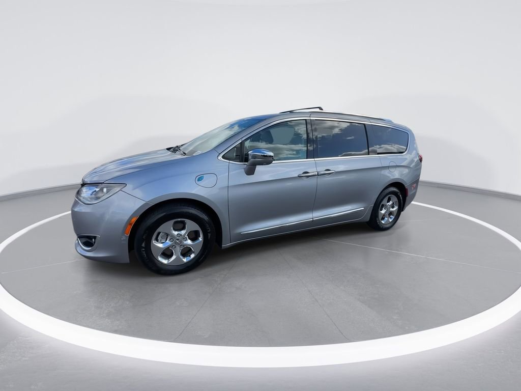Used 2018 Chrysler Pacifica Limited w/ Advanced Safetytec Group FWD image 7
