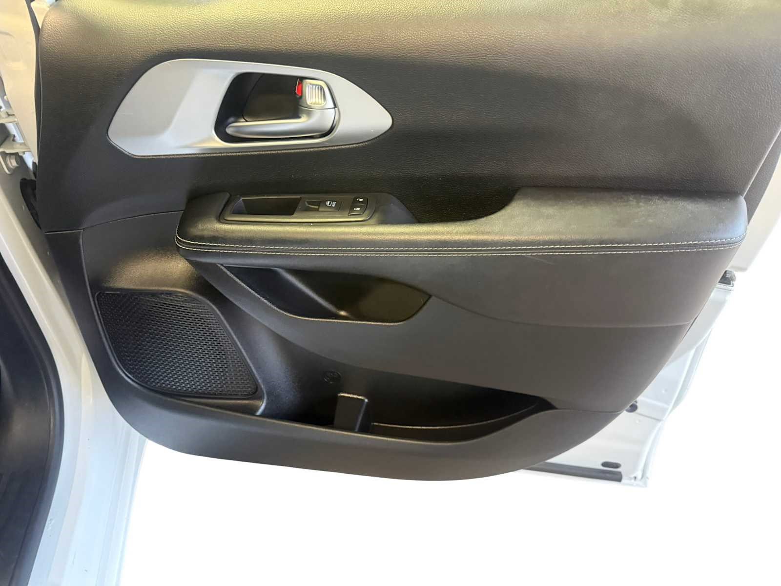 Used 2021 Chrysler Pacifica Touring w/ S Appearance Package FWD image 25