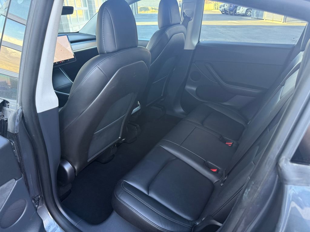 Used 2020 Tesla Model Y Long Range image 27
