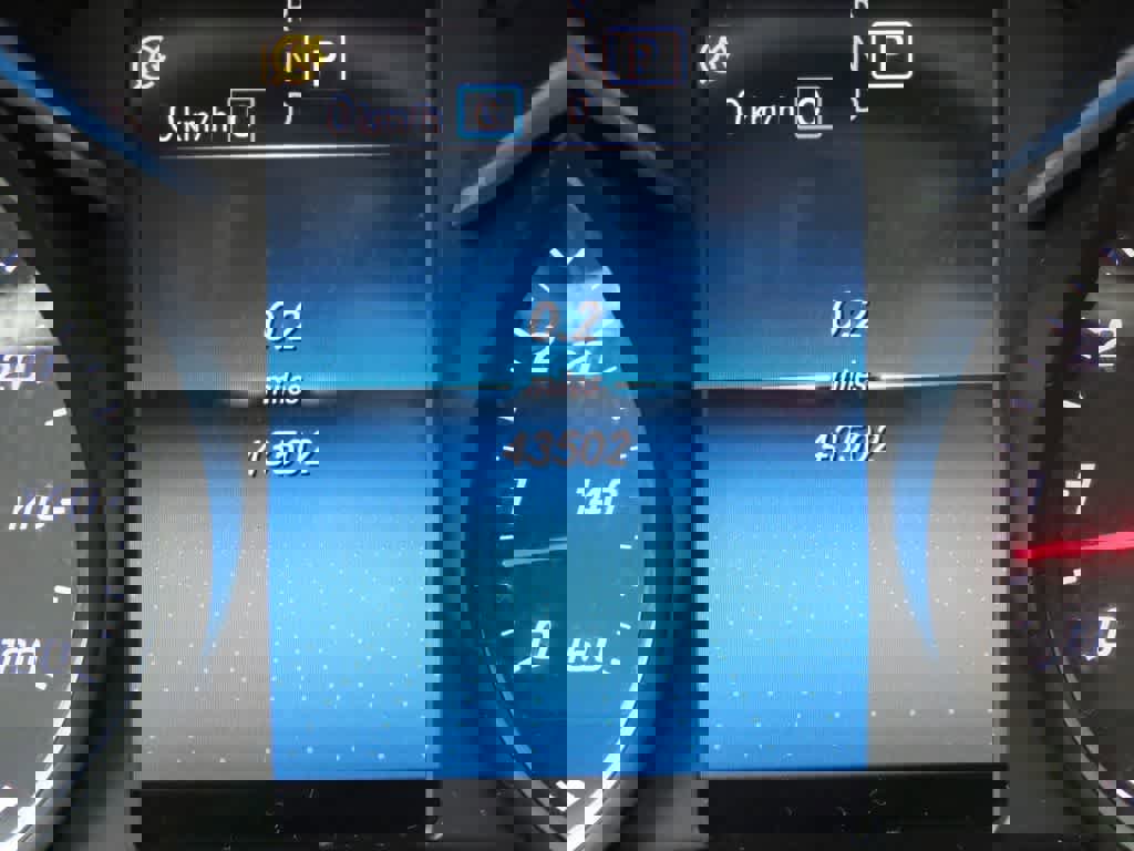 Used 2021 Mercedes-Benz GLC 300 4MATIC image 25