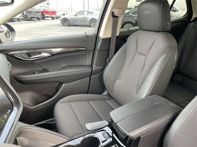 Used 2023 Buick Envision Preferred w/ Sport Touring Package image 23