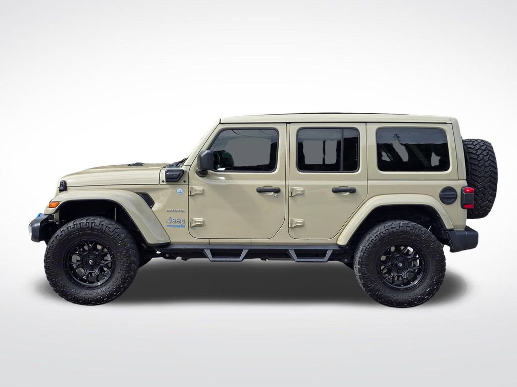 Used 2022 Jeep Wrangler Unlimited Sahara w/ Cold Weather Group AWD/4WD image 14