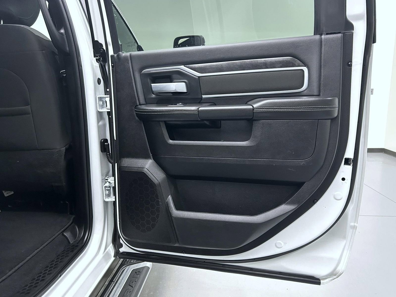 Used 2024 RAM 2500 Big Horn image 17