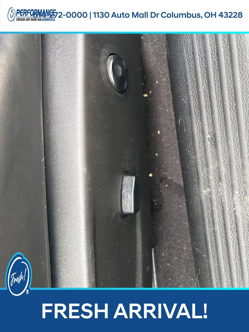 Used 2016 Dodge Challenger R/T Scat Pack w/ Leather Interior Group image 17