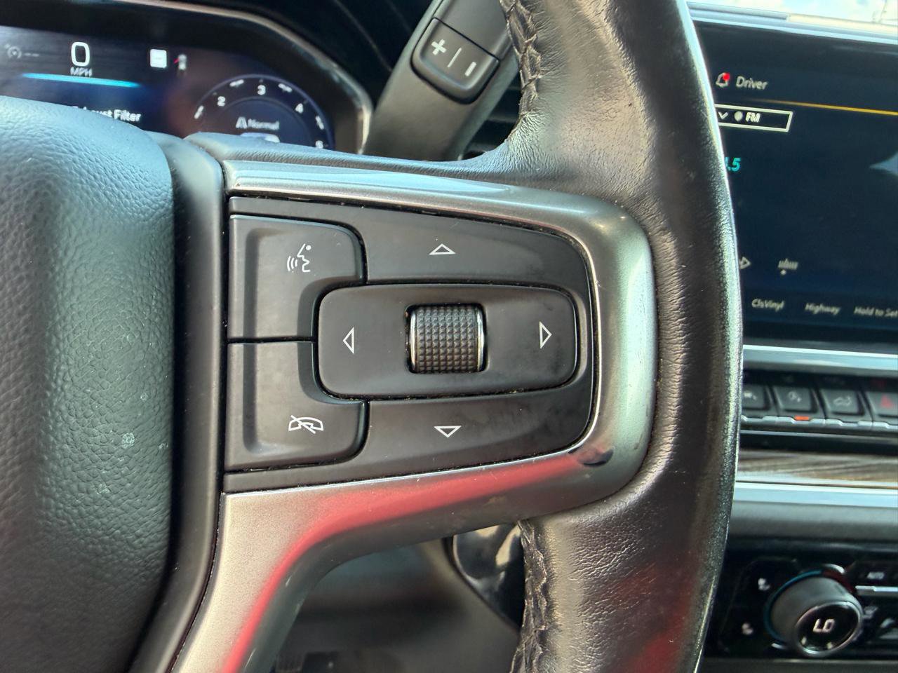 Used 2022 Chevrolet Silverado 1500 LT AWD/4WD image 27