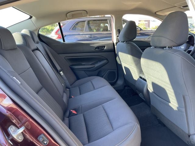 Used 2024 Nissan Altima 2.5 SV FWD image 26