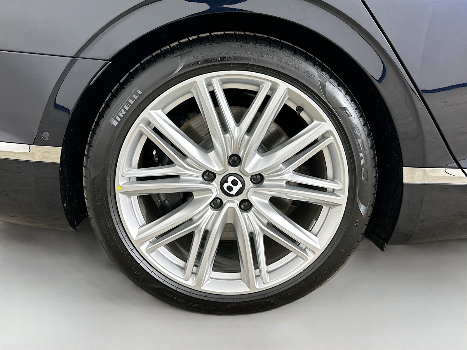 New 2026 Bentley Flying Spur V8 AWD/4WD image 58